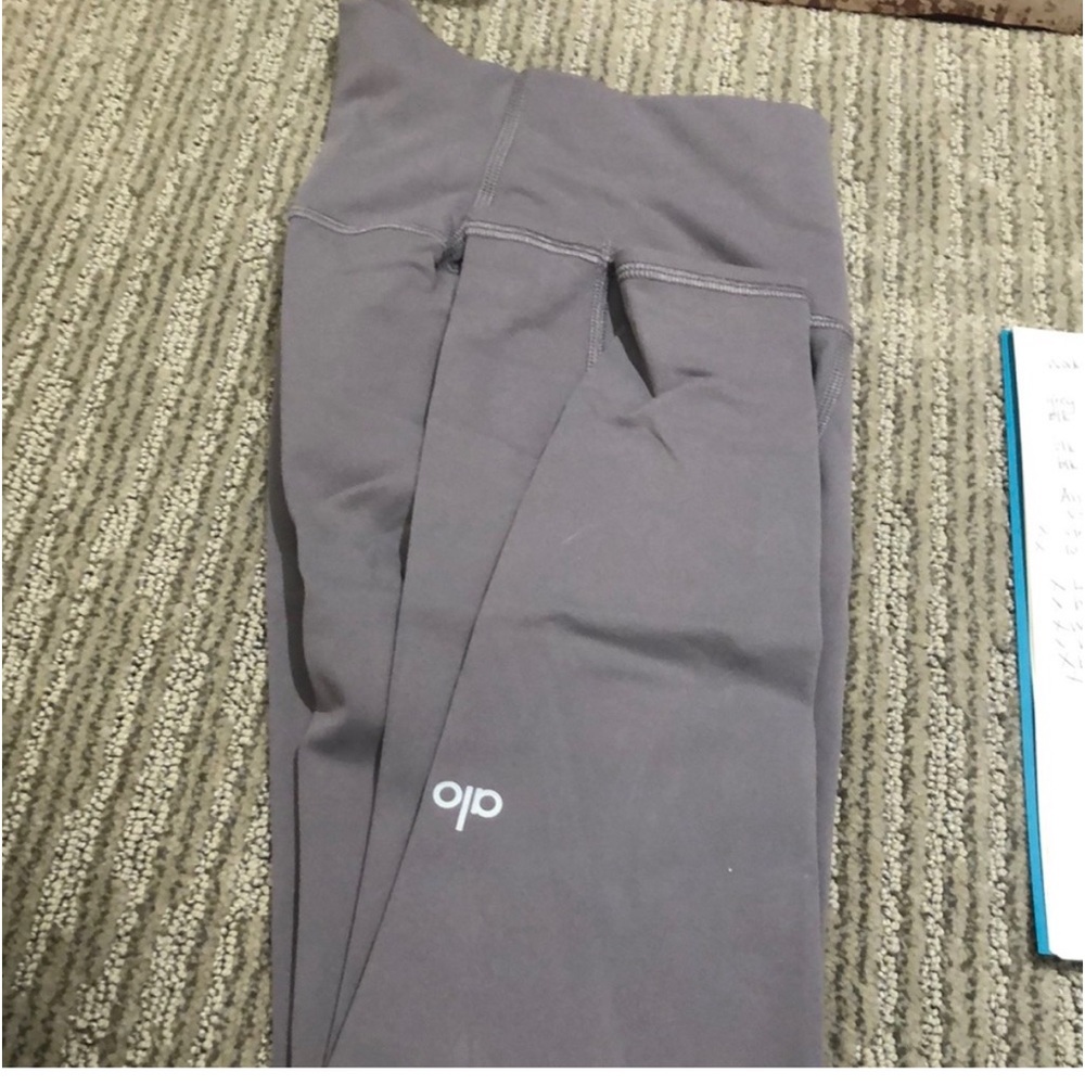 All yoga lavender leggings